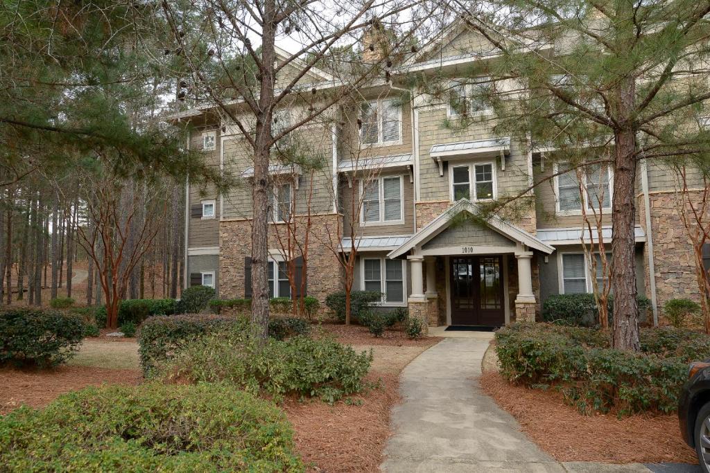 Greensboro Resort | The Village Condo