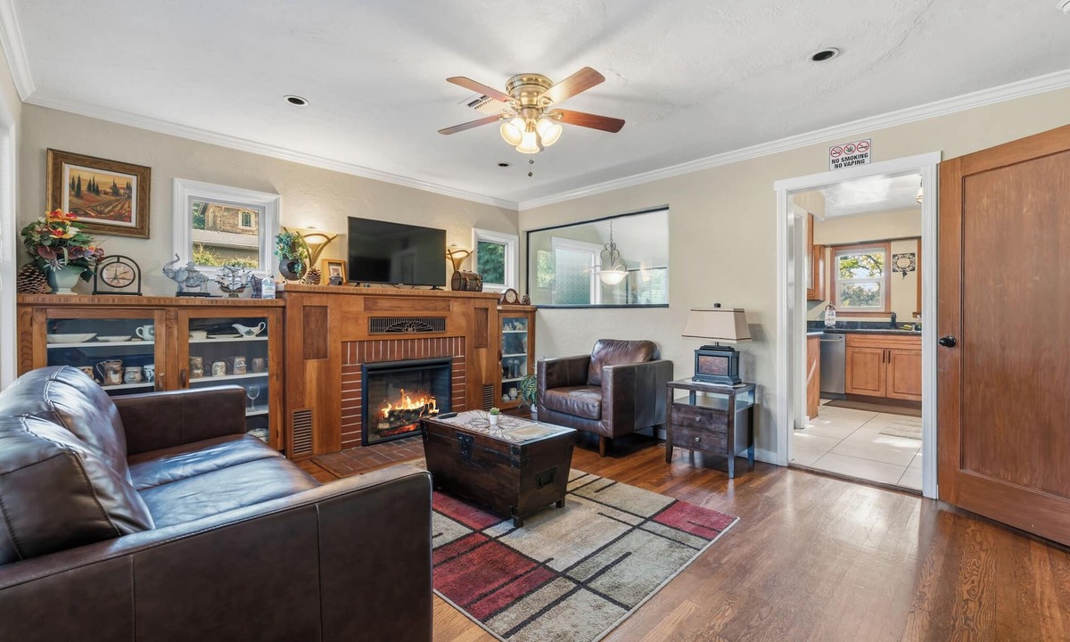 Fair Oaks Cabin | The Village Inn