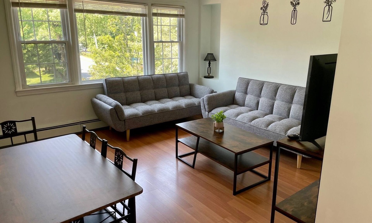 Mamaroneck Apartment | The Village - Private apartment w/parking 5 min walking