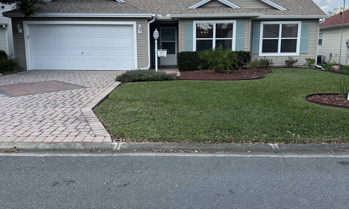 Glenbrook House | THE VILLAGES - NEW TO RENTAL MARKET! Great Location! Village of Glenbrook