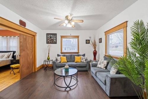 Des Moines House | The Vintage Haven