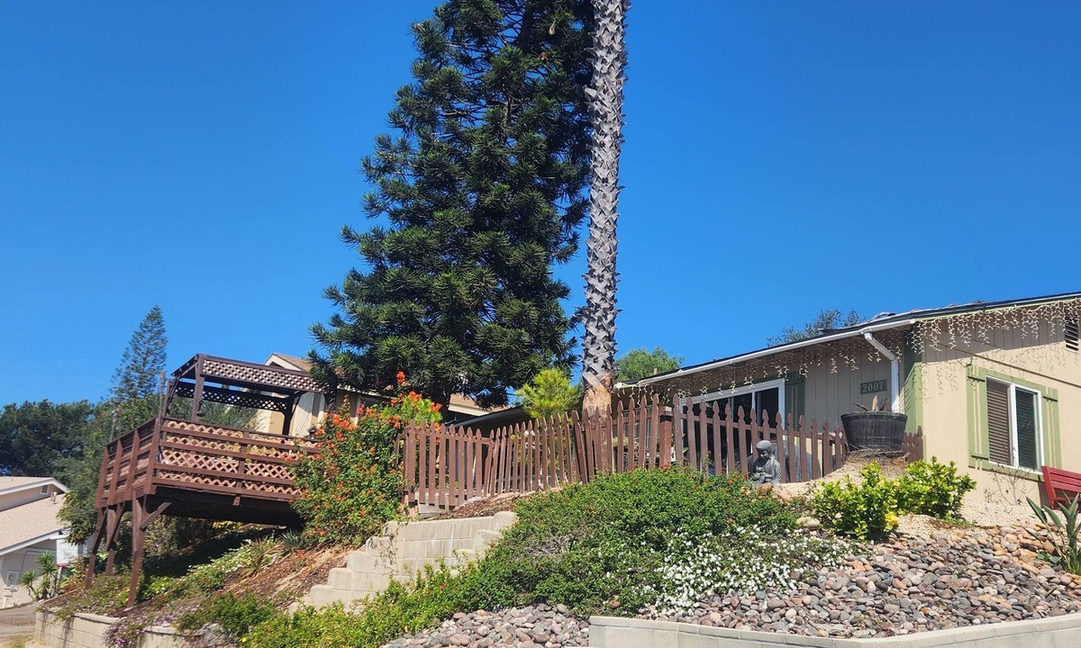 Lemon Grove Apartment | The Vintage Hideway