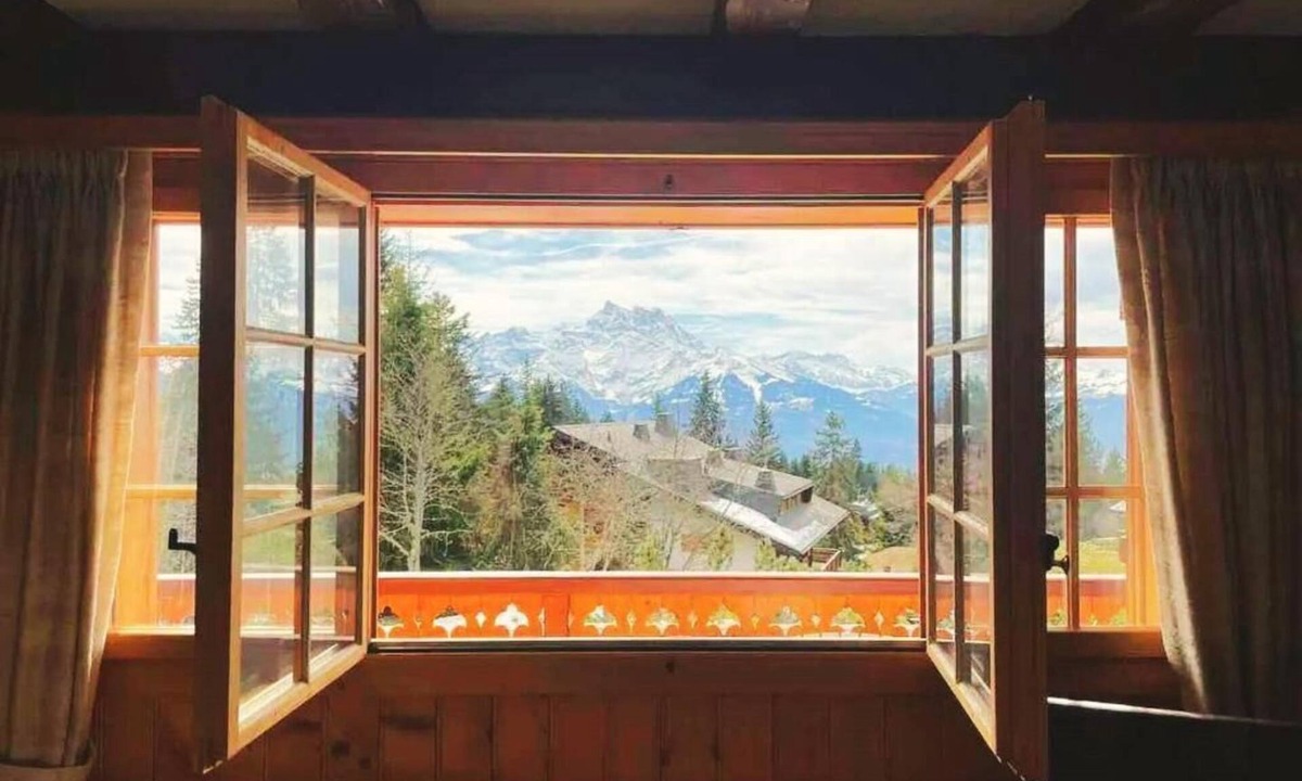 Villars-sur-Ollon Ski Chalet | The Vista Chalet