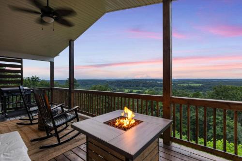 Front Royal House | The VUE - On Top of Paradise