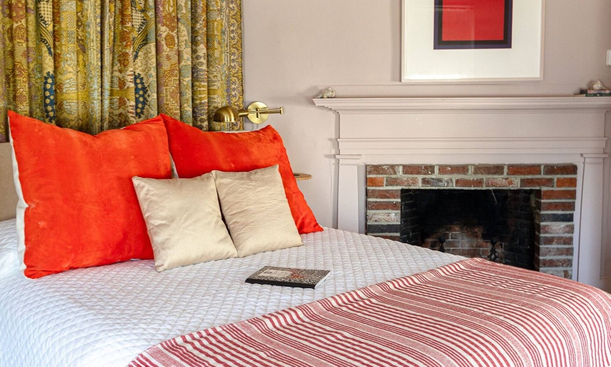 Waldoboro Bed & Breakfast | The Waldoboro Inn Room 5