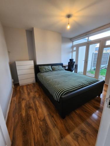 South Ockendon House | The Walnut