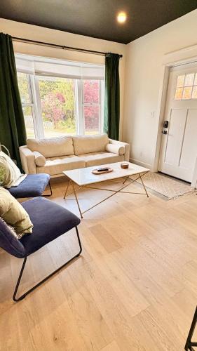 Kitchener Apartment | The Walnut on Victoria Park - 2 Bed 1 Bath
