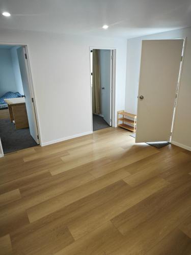 Henderson House | The Wanderer's Rest