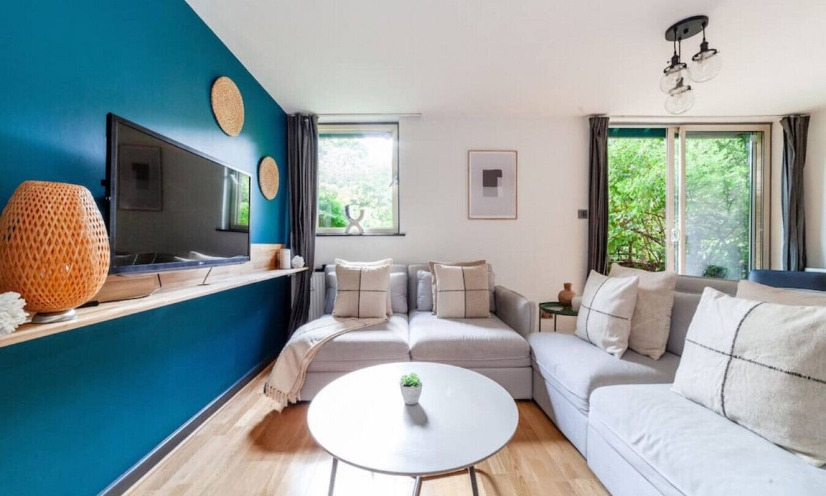 Tower Hill Apartment | The Wapping Villas