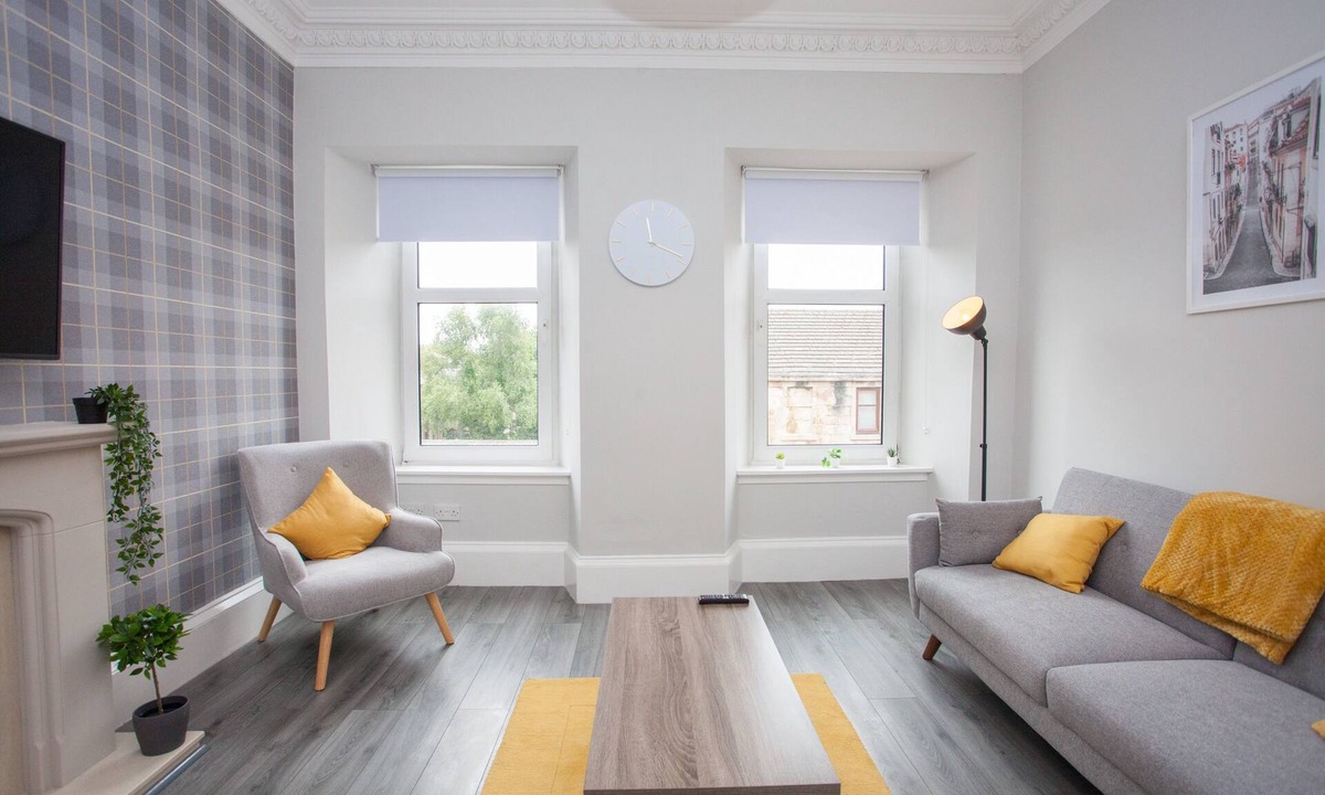 Greenock Apartment | The Warwick Apartment.