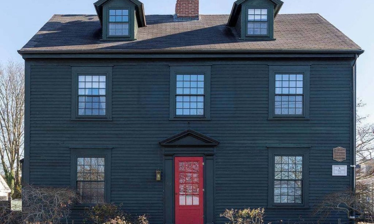 The Point House | The Washington Summar