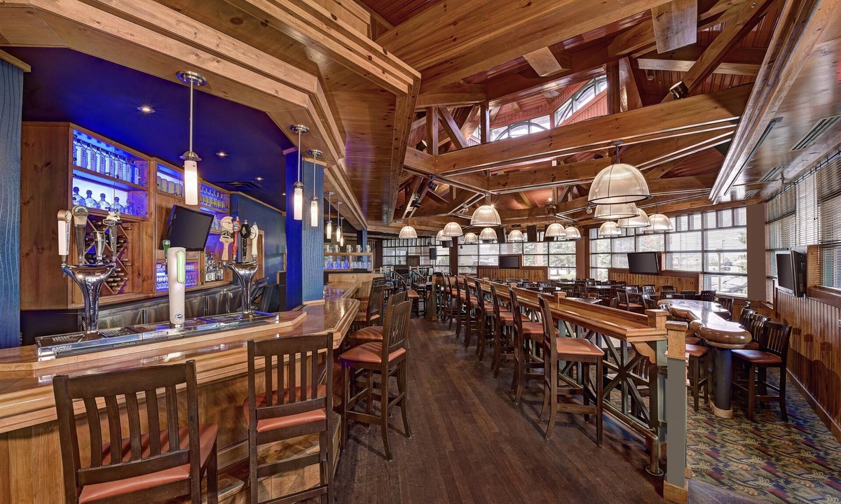 Sault Ste. Marie Hotel | The Water Tower Inn, BW Premier Collection