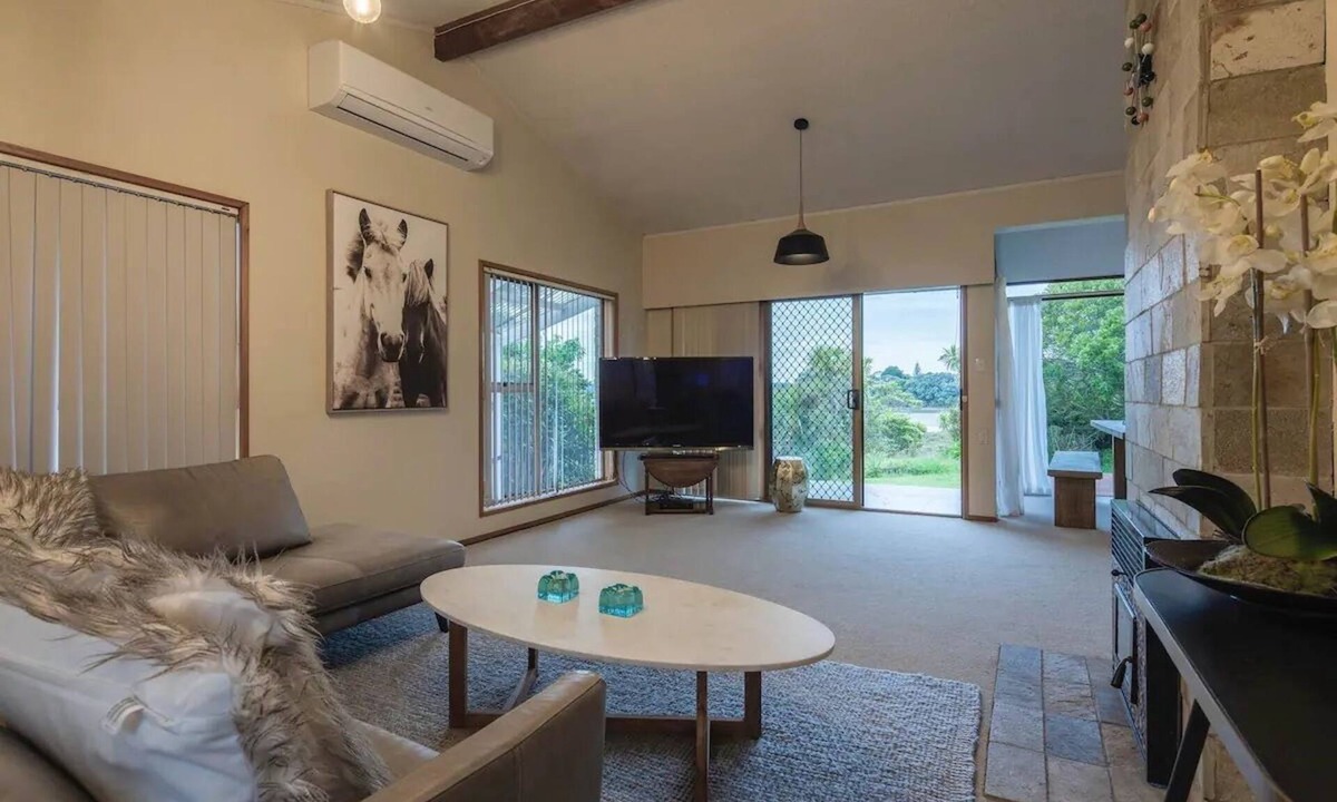 Massey House | The Waterfront 361