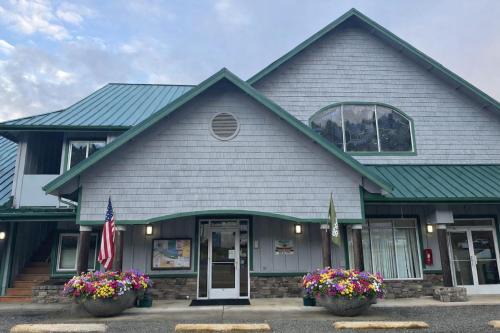 Potlatch Hotel | The Waterfront at Potlatch