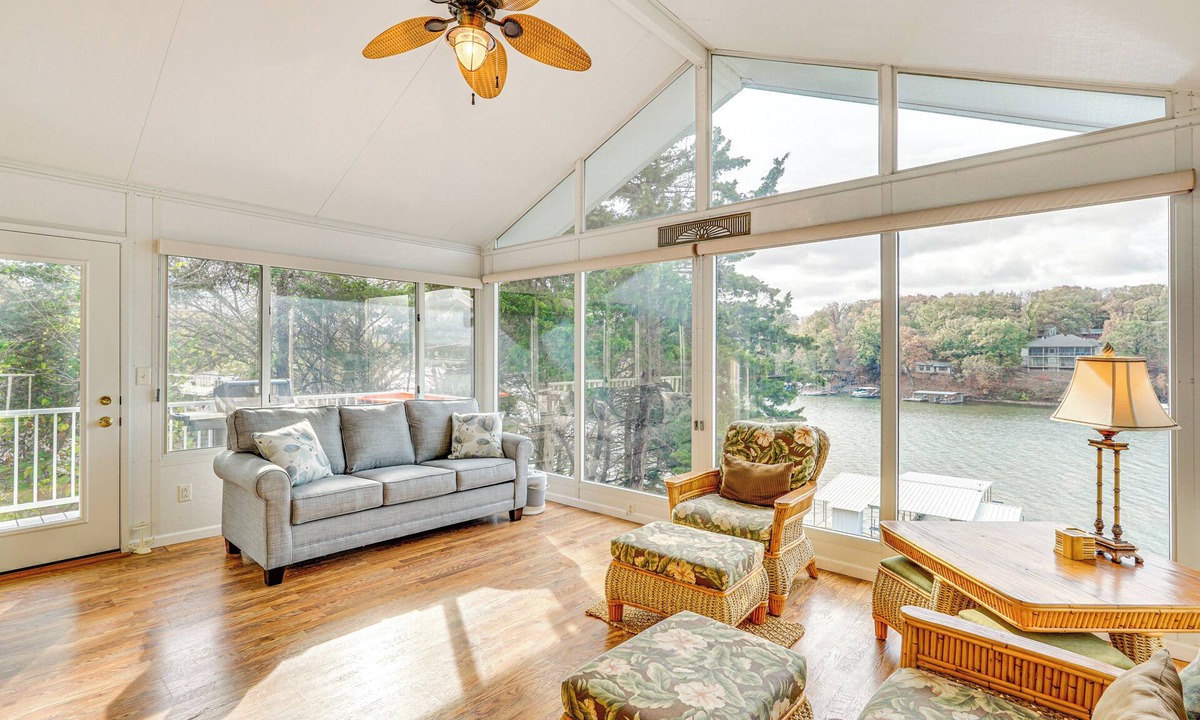 Osage Beach House | 'The Waterfront Gem' w/Dock in Osage Beach!