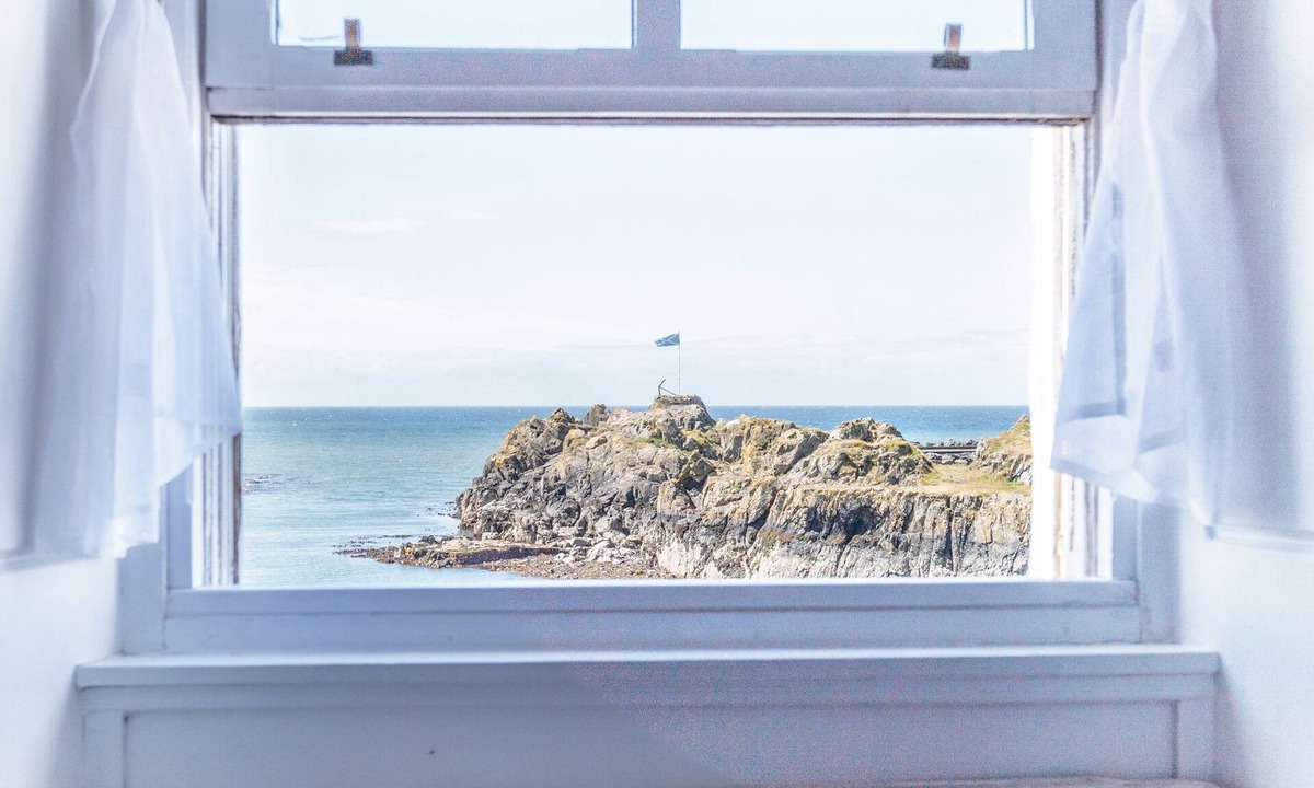 Portpatrick Hotel | The Waterfront Hotel & Bistro
