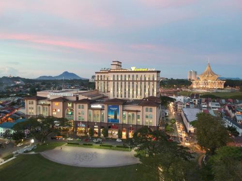 Kampung Lintang Hotel | The Waterfront Hotel Kuching