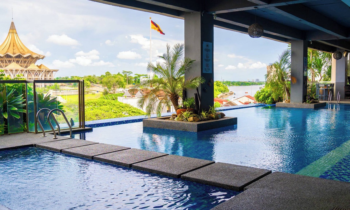 Kampung Lintang Hotel | The Waterfront Hotel