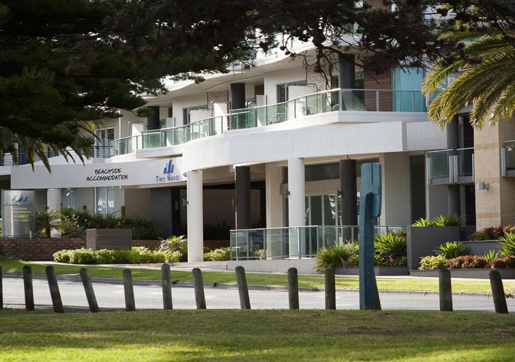 Cowes Apartment | The Waves Apartments