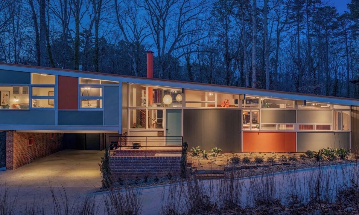Southwest Raleigh House | The Weber House: a Mid-Century Modern Landmark