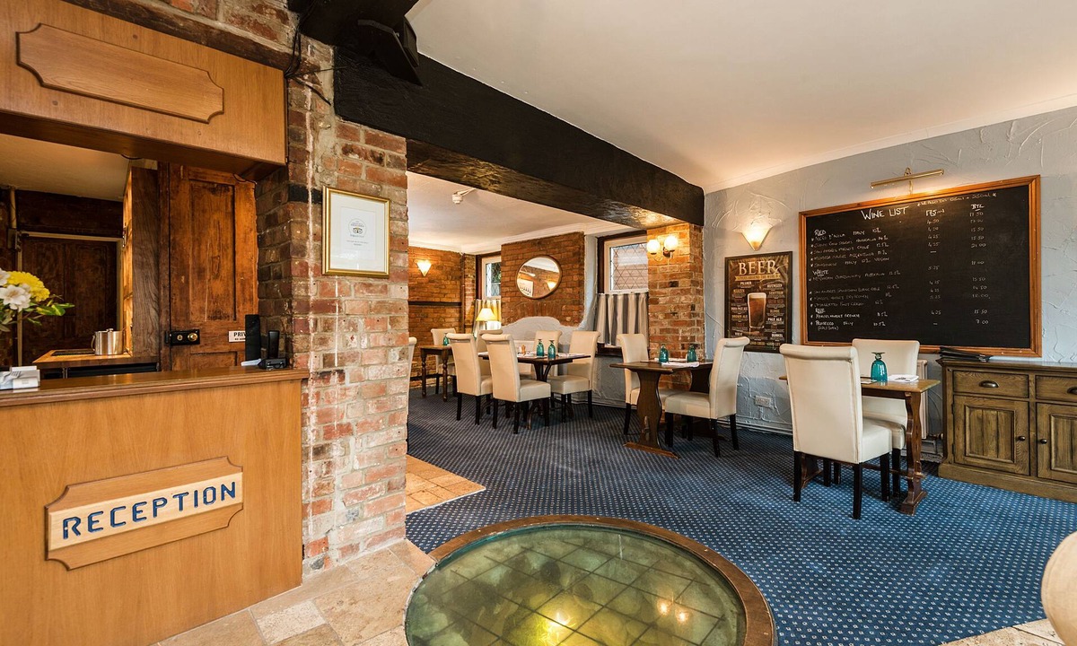Ogbourne St George Hotel | The Well guesthouse