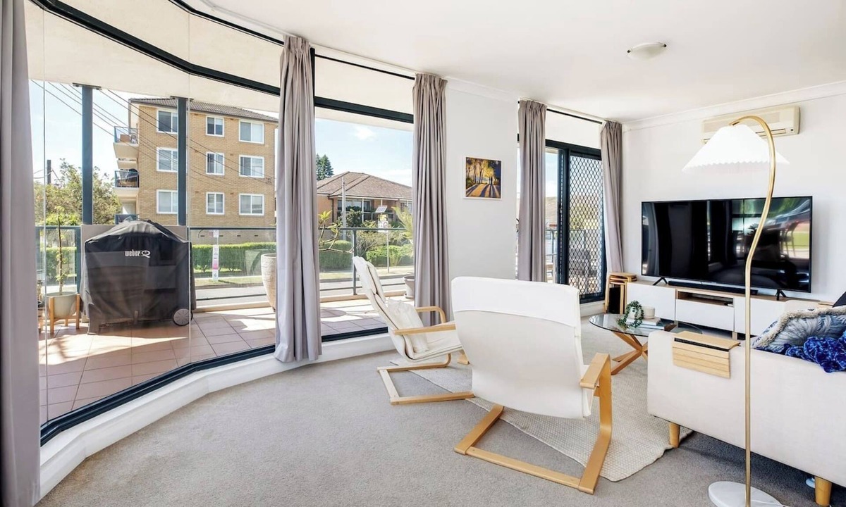 Narrabeen Apartment | The Wellington A Beachside Balcony Haven