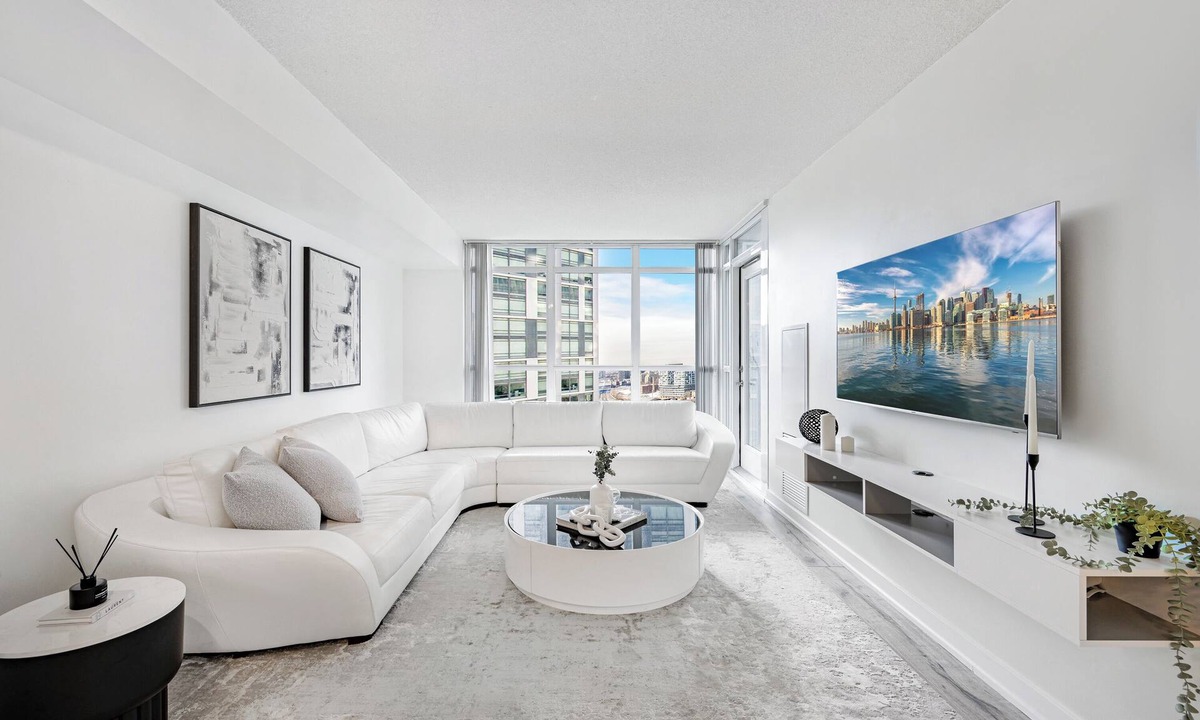 Lakeview Apartment | The Wellington - Downtown Toronto - CN Tower & Rogers Centre 5 min Walk- Parking