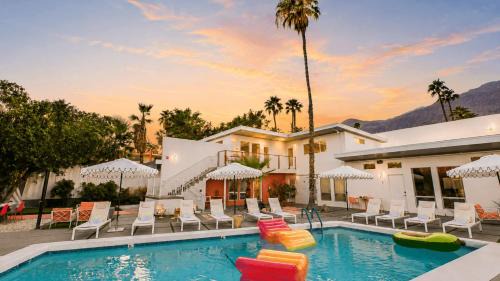 Tahquitz River Estates Hotel | The Wesley by AvantStay