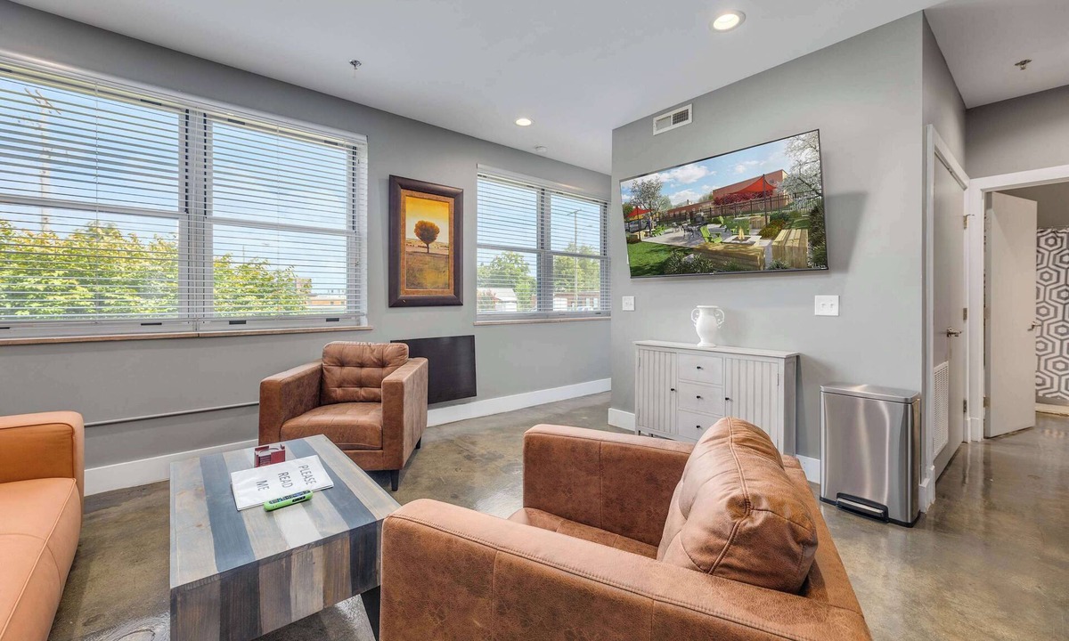 Roanoke Apartment | The West End Flats