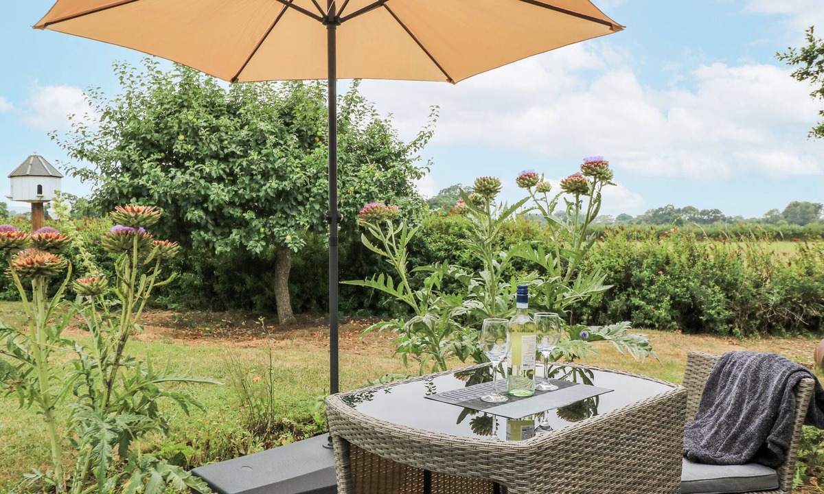 Potterne Cottage | The West Wing