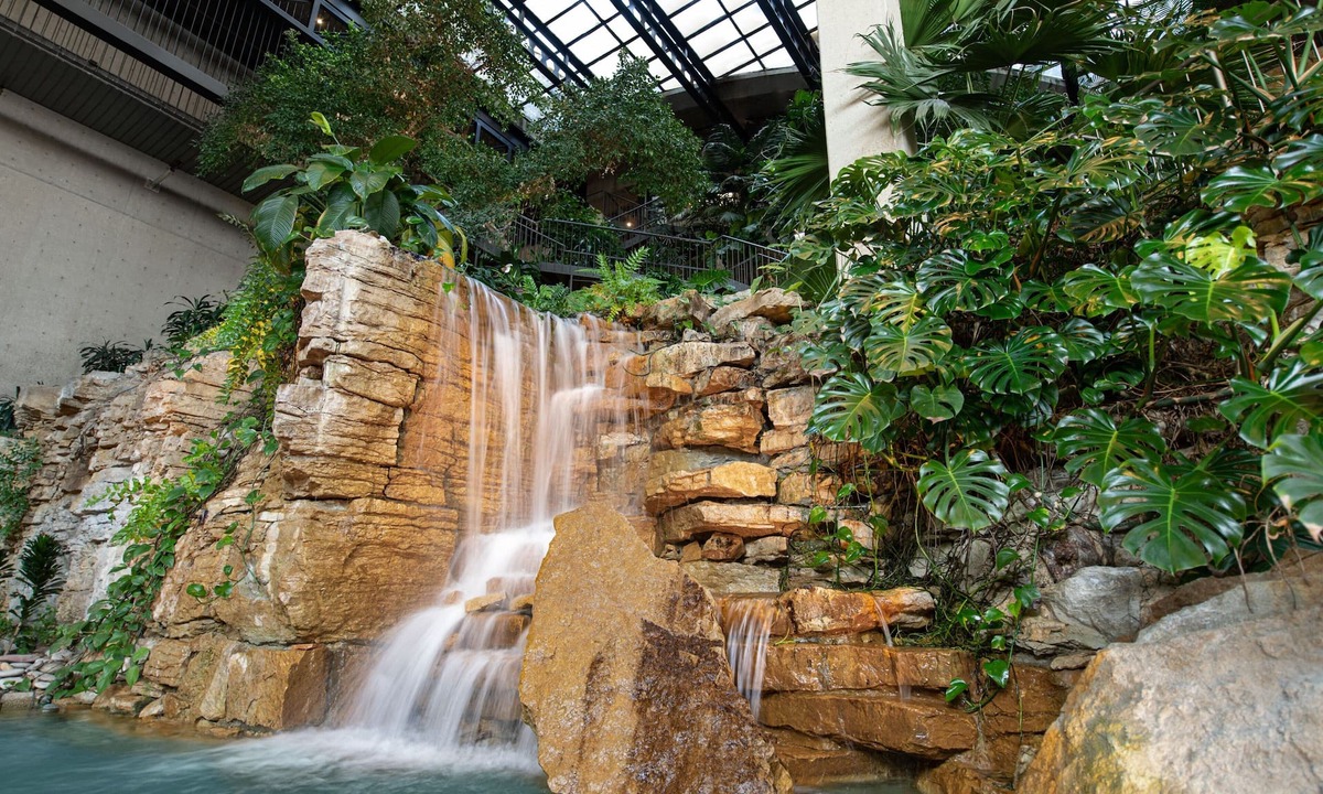 Crown Center District Hotel | The Westin Kansas City at Crown Center