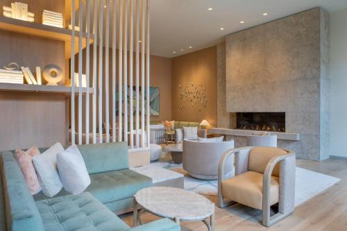 Little Pocket Hotel | The Westin Sacramento Riverfront Hotel & Spa