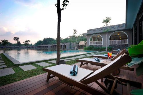 Sleman Hotel | The Westlake Hotel & Resort Yogyakarta