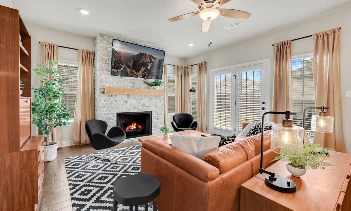 Fayetteville House | The Weston - MTB Friendly - Sleeps 8