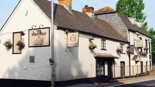 Salisbury House | The Wheatsheaf