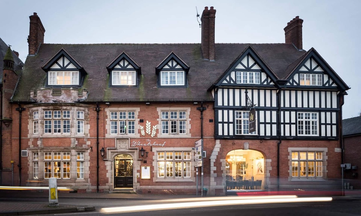 Sandbach Bed & Breakfast | The Wheatsheaf Hotel Sandbach