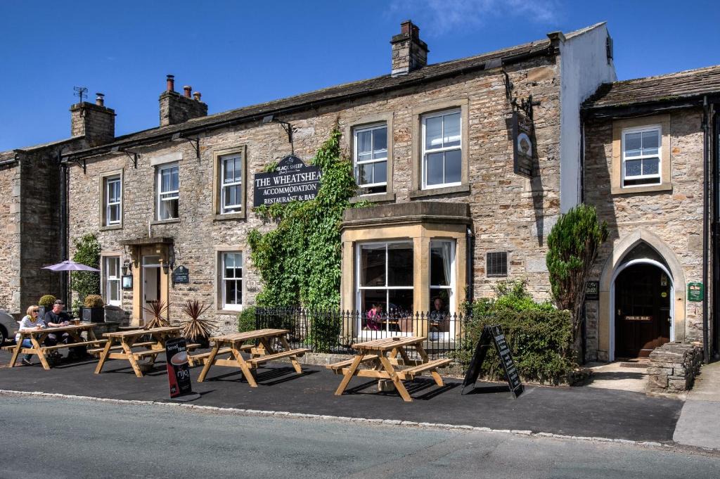 Carperby Hotel | The Wheatsheaf Inn