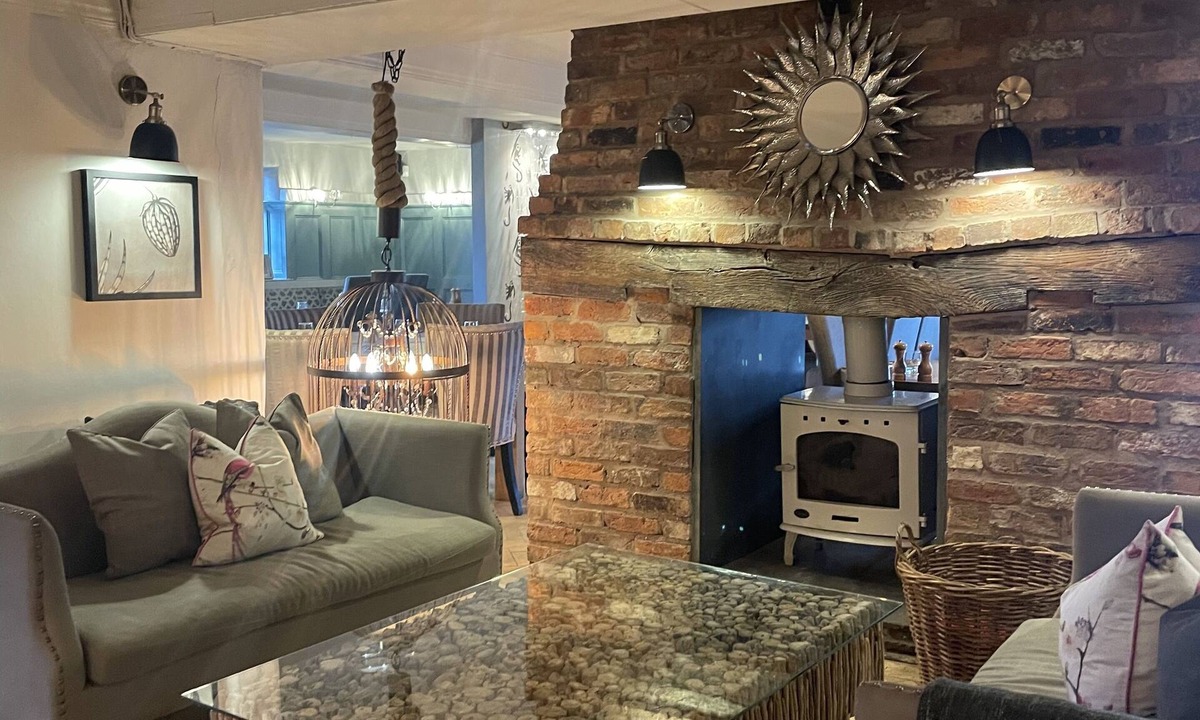 Onneley Hotel | The Wheatsheaf Inn