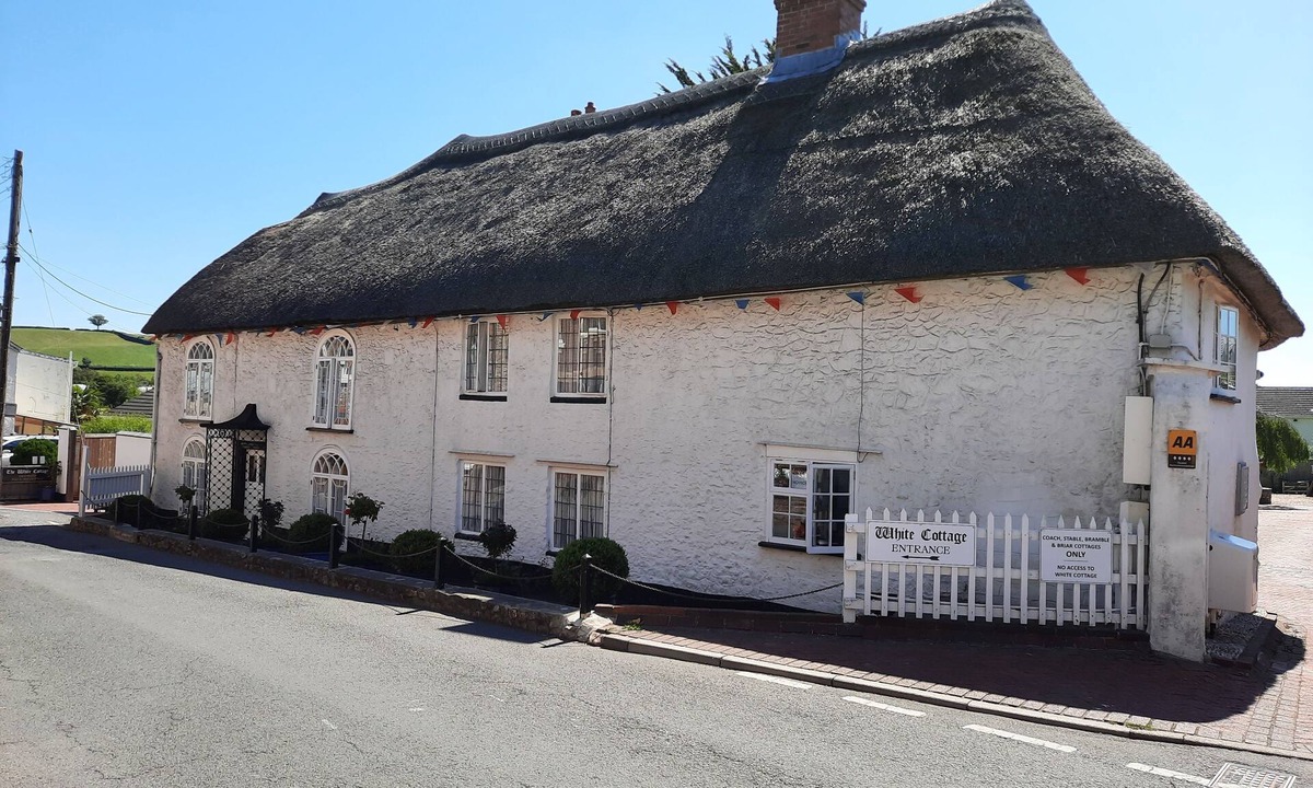 Colyton Bed & Breakfast | The White Cottage B&B