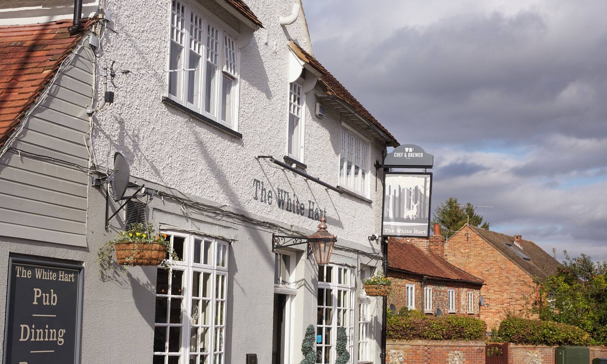 Chalfont St Giles Hotel | The White Hart by Chef and Brewer Collection
