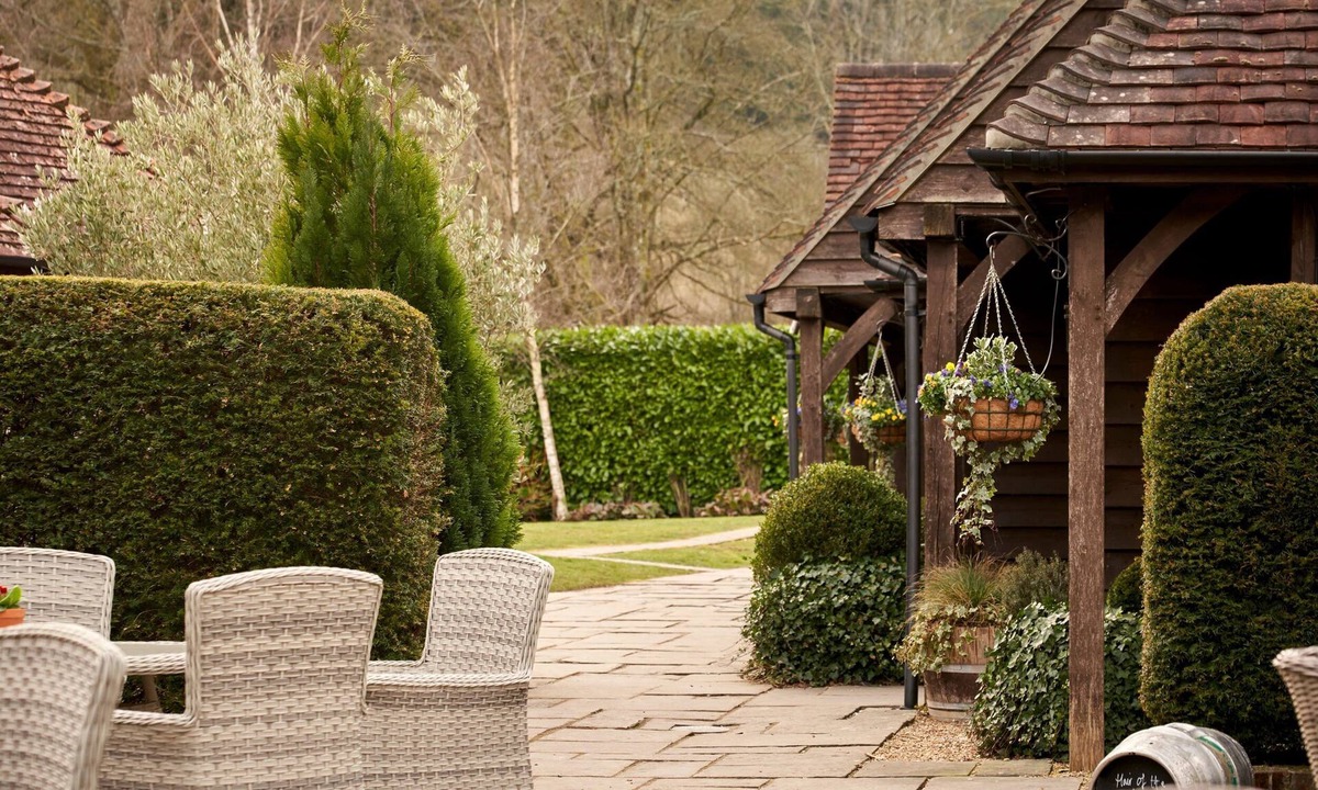 Chilgrove Hotel | The White Horse