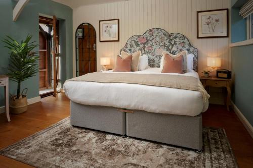 Chilgrove Hotel | The White Horse