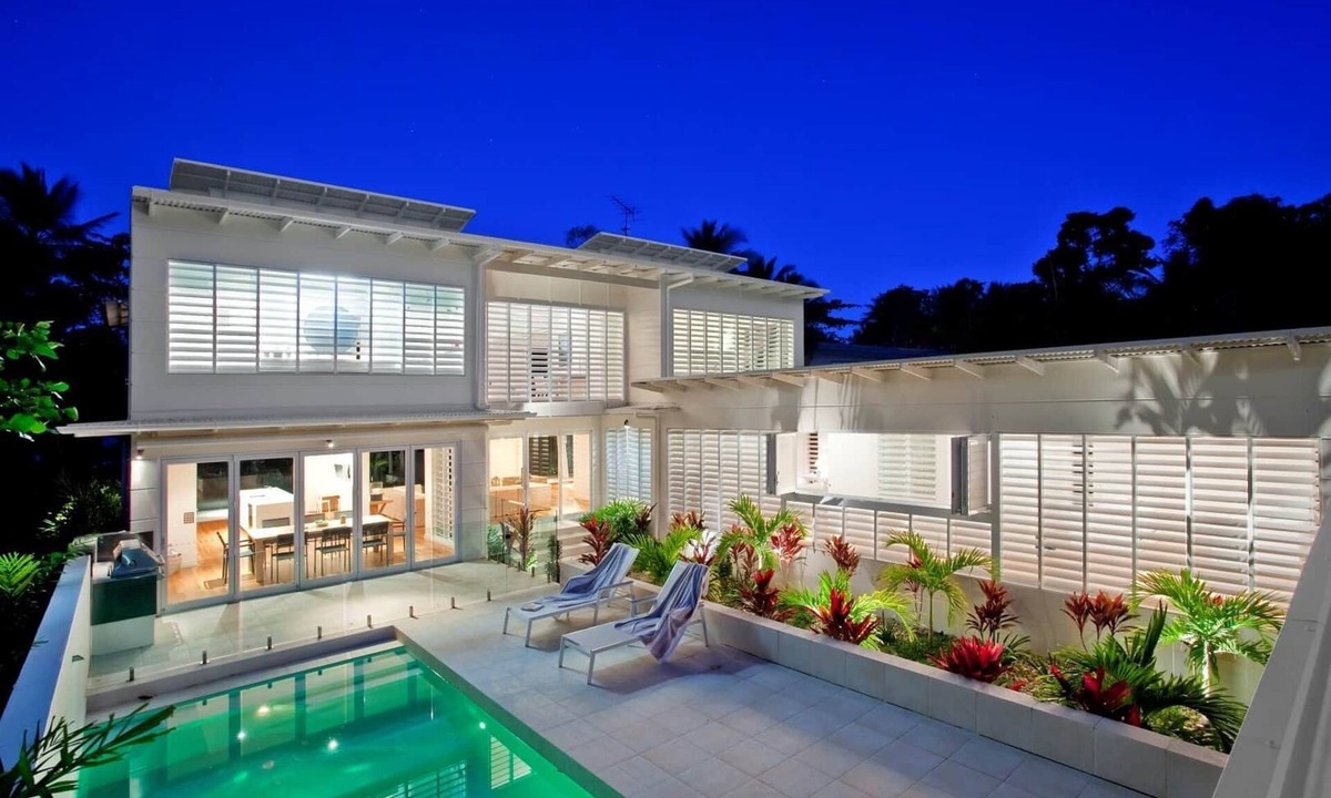 Mission Beach House | The White House - Mission Beach