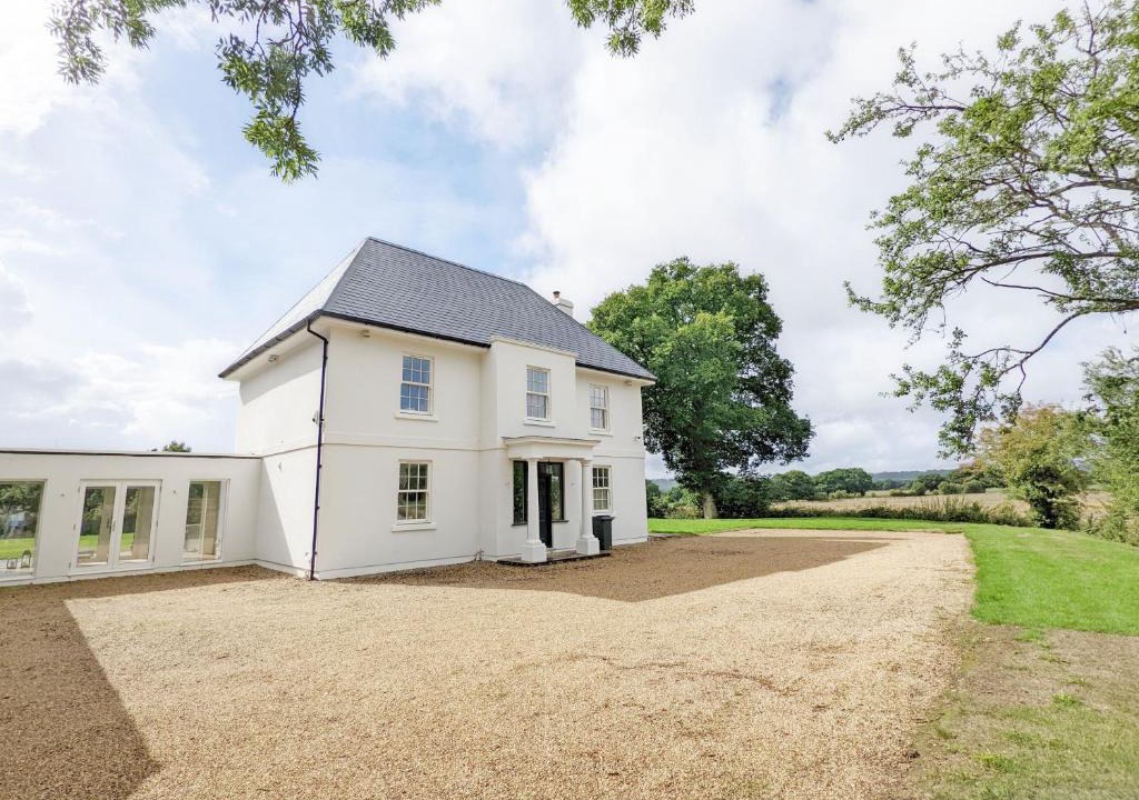 Kingsley House | The White House - Bordon