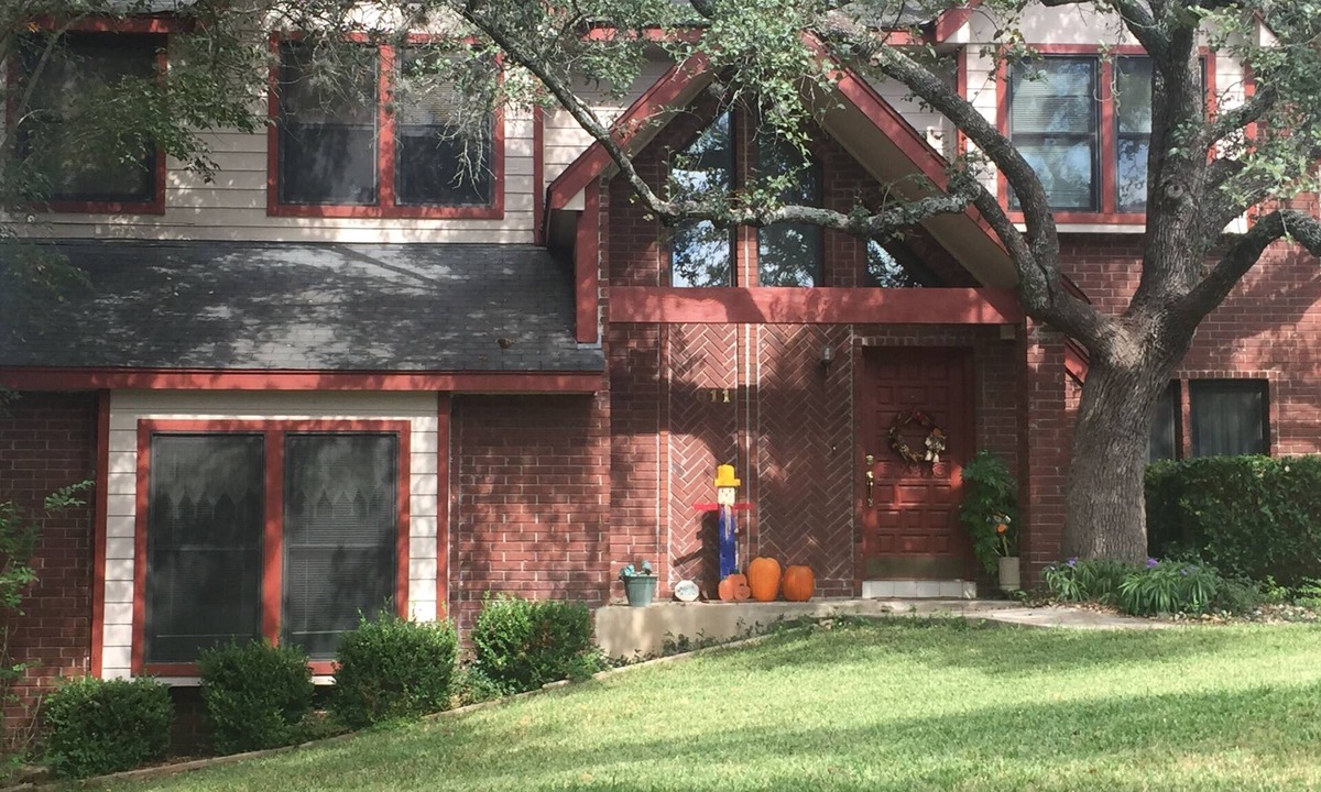 North San Antonio - SAT House | The White House, private room/private bath