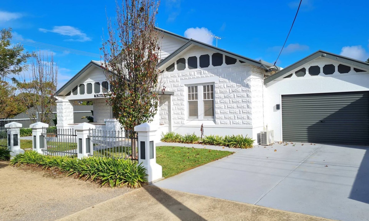 Dalrymple House | The White House, Stansbury