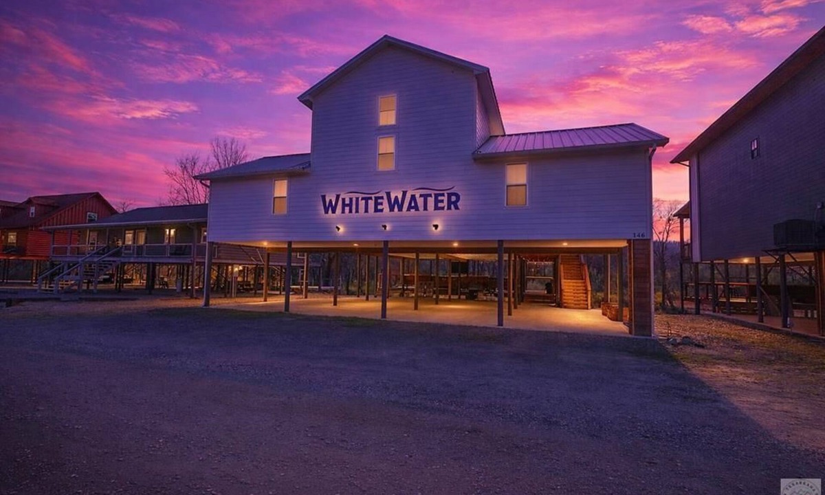 Glenwood House | The WhiteWater: River Front and Game Room