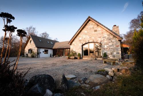 Kingussie Villa | The Wilds - Seasgair Lodges