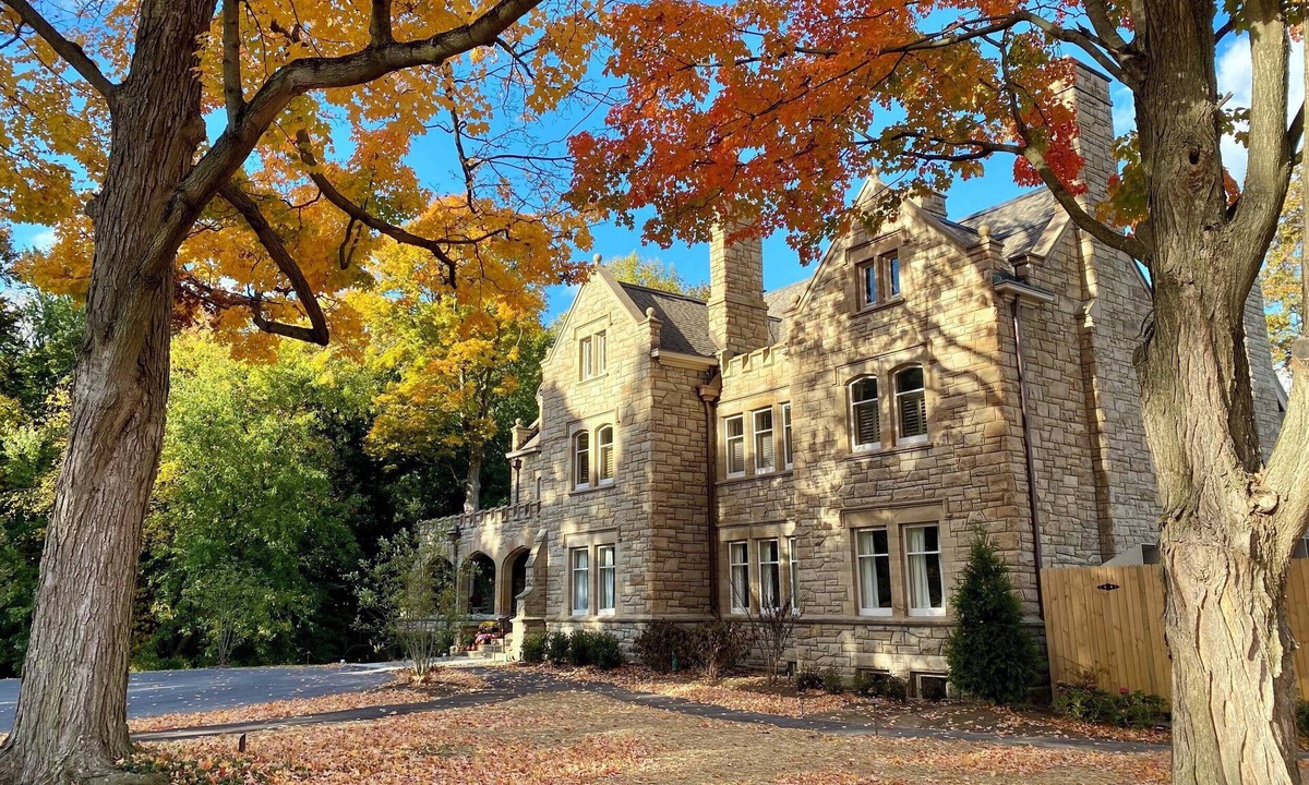 Willoughby Bed & Breakfast | The Willoughby House
