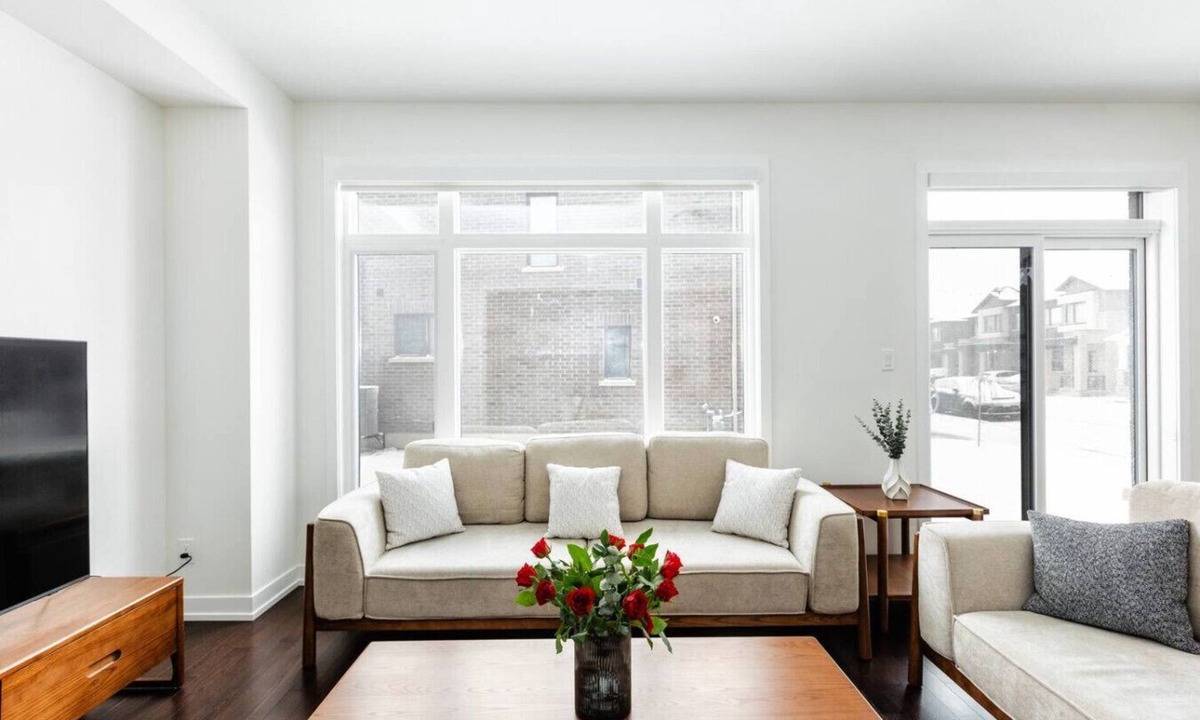Oakville Villa | The Willow Gate| 4BR Lux Modern Serenity town home